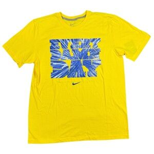 Nike Swoosh Regular Fit Tee Shirt Men’s Large Brand New “Every Damn Day” Graphic